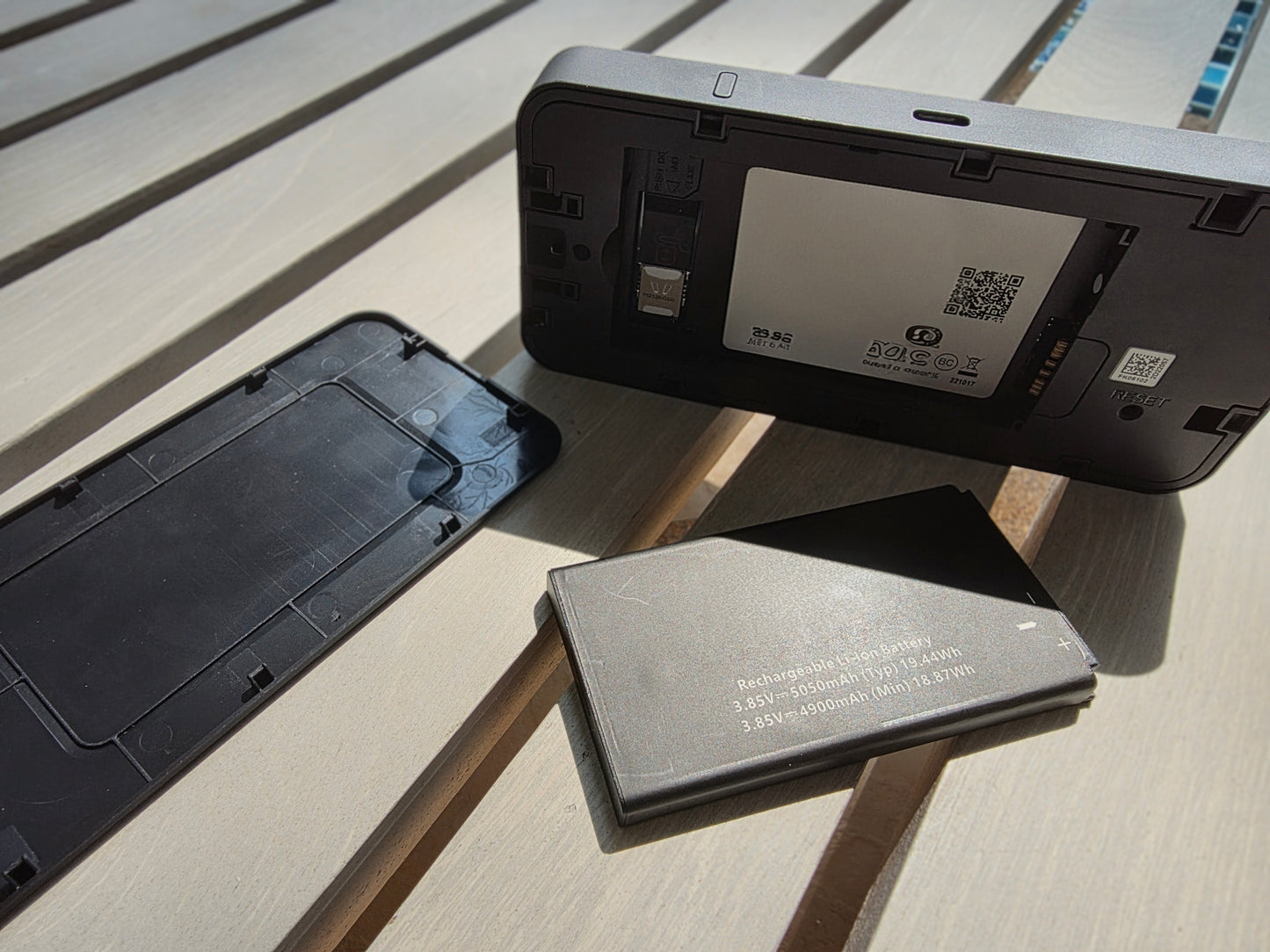 EVW-MiFi 5G SIM Personal Internet Device