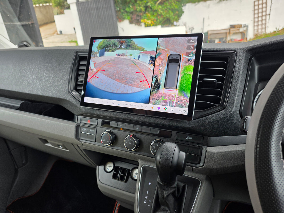 MEKEDE DUDU7 in a VW Crafter showing the 360 degree camera view